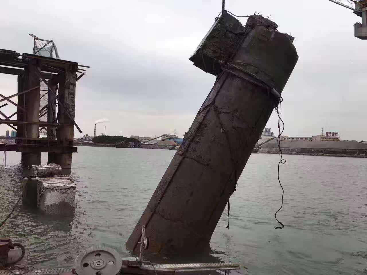 水下拆除混凝土基桩